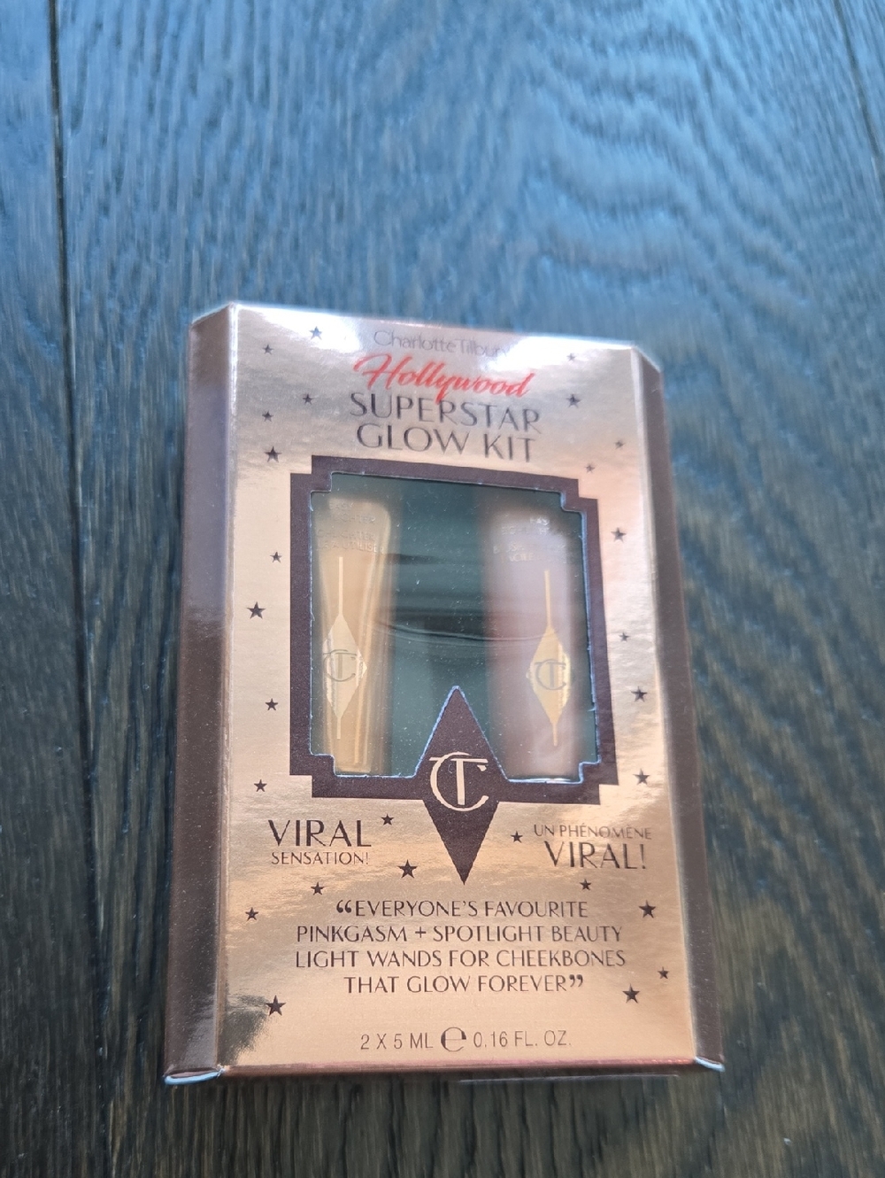 Charlotte Tilbury Hollywood Superstar Glow Kit - Picture 2 of 3